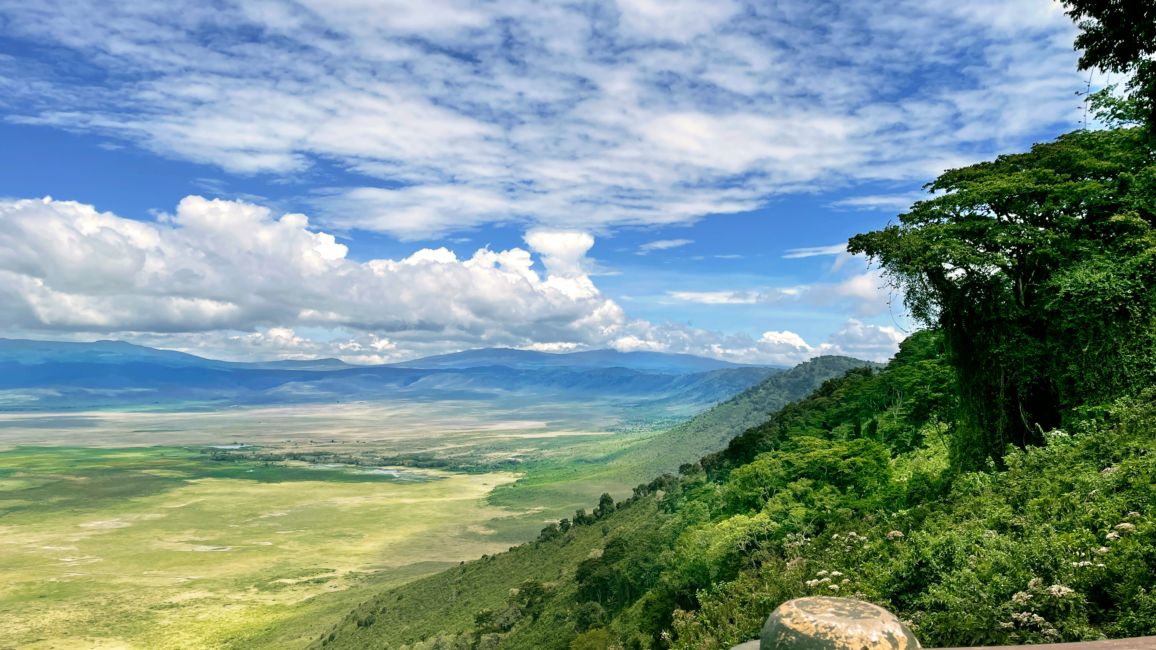 panoramic view of the crater from the rim